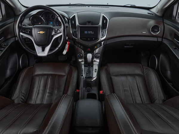 Chevrolet Cruze, I Рестайлинг фото №8