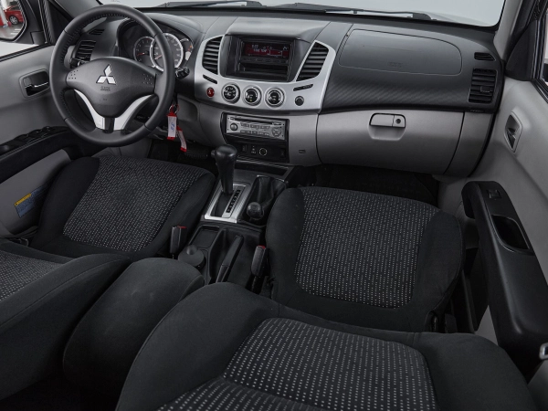Mitsubishi L200, IV фото №10