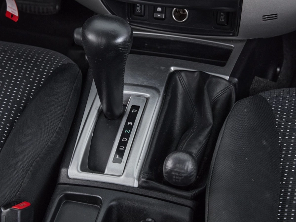 Mitsubishi L200, IV фото №17