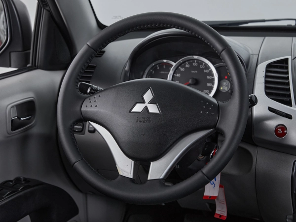 Mitsubishi L200, IV фото №18
