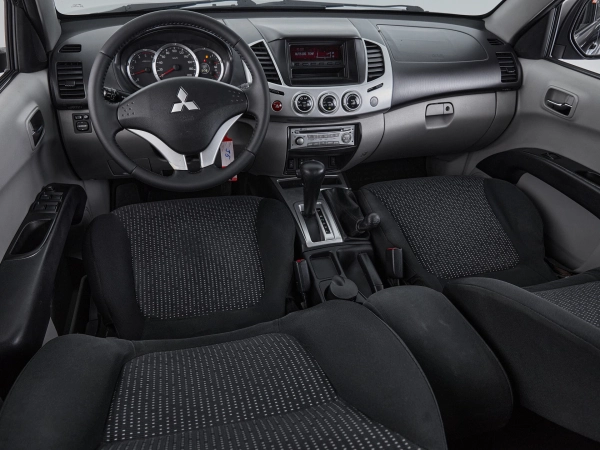 Mitsubishi L200, IV фото №9
