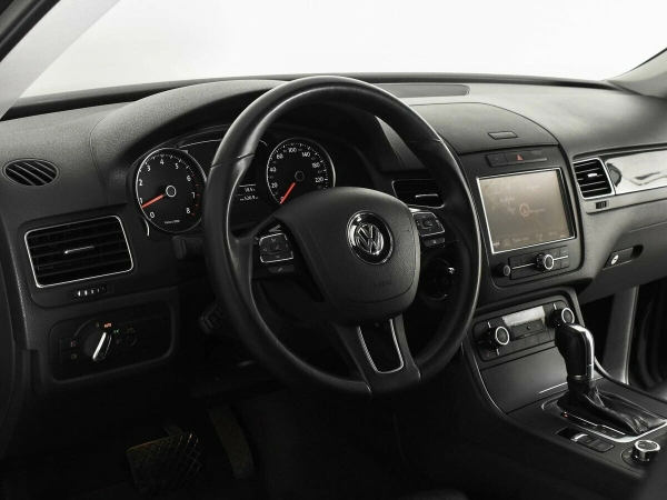 Volkswagen Touareg, II фото №10