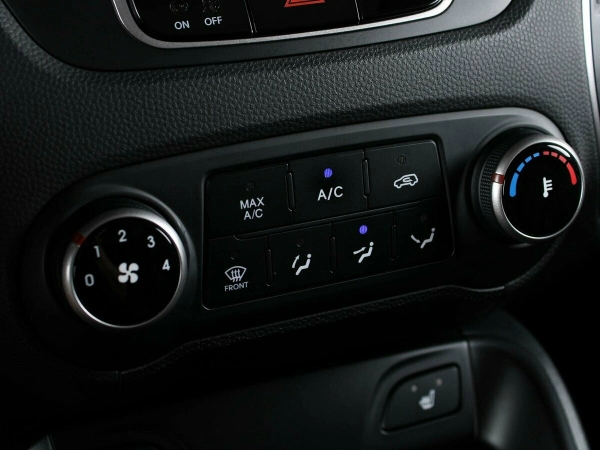 Hyundai ix35, I фото №8