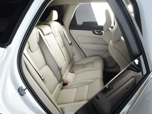 Volvo XC60, II Рестайлинг фото №11