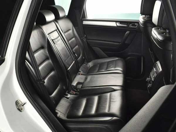 Volkswagen Touareg, II фото №16