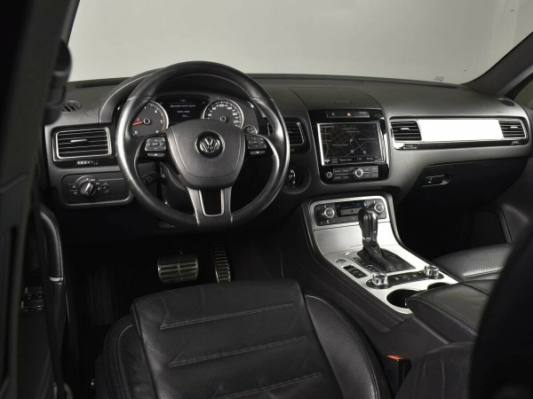Volkswagen Touareg, II фото №6