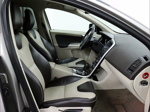 Volvo XC60, I фото №15
