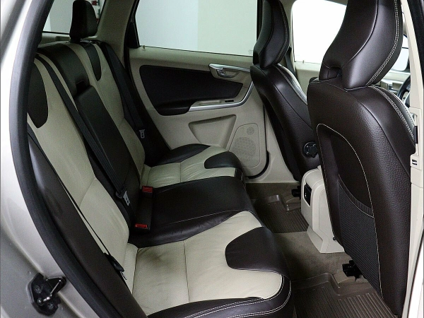 Volvo XC60, I фото №16