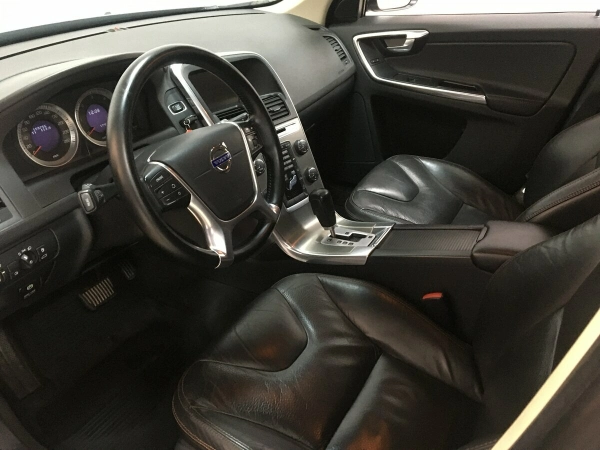 Volvo XC60, I фото №5