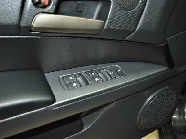 SsangYong Kyron, I Рестайлинг фото №12