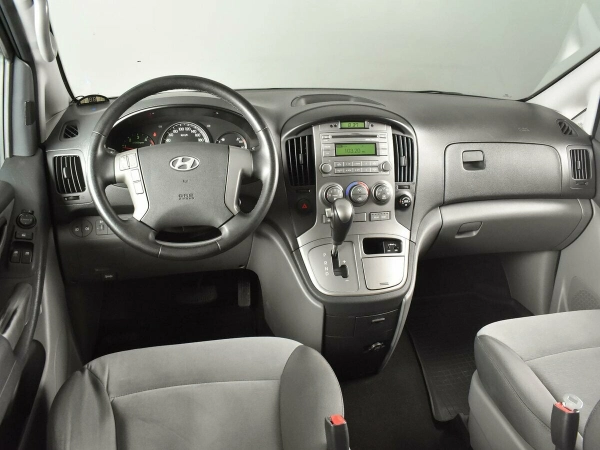 Hyundai H-1, II фото №6