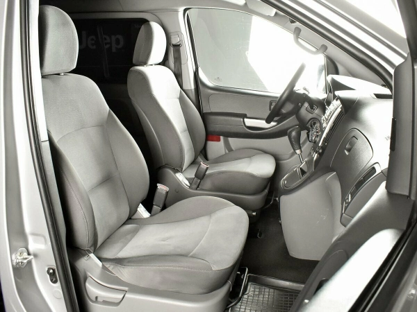 Hyundai H-1, II фото №7