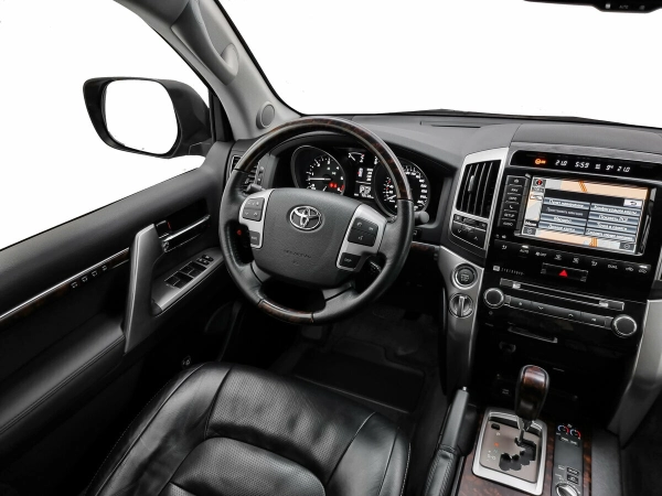 Toyota Land Cruiser, 200 Series Рестайлинг 1 фото №12