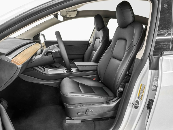 Tesla Model Y, I фото №12