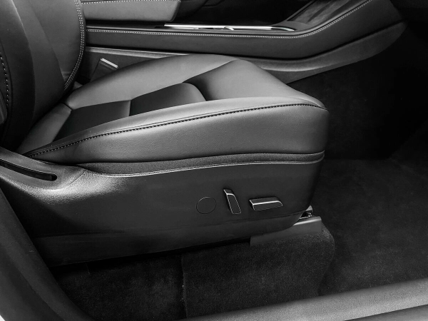 Tesla Model Y, I фото №14