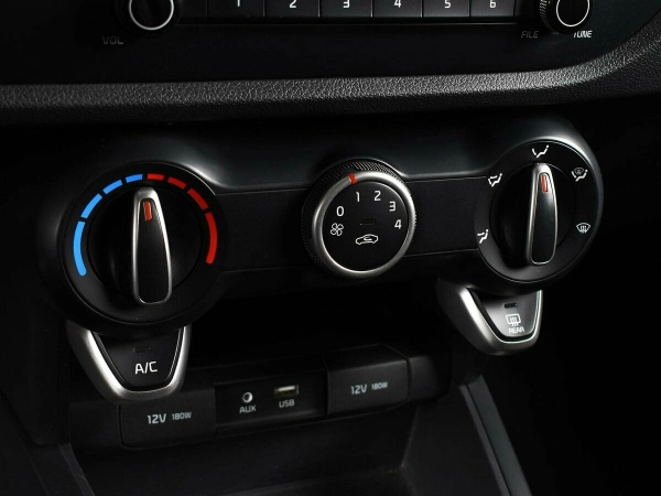 Kia Rio, IV фото №8