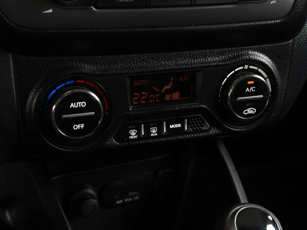 Kia Rio, III фото №8