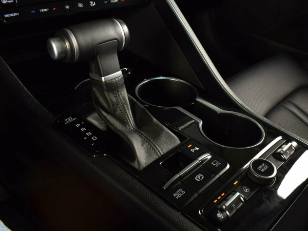 Kia K5, III фото №7
