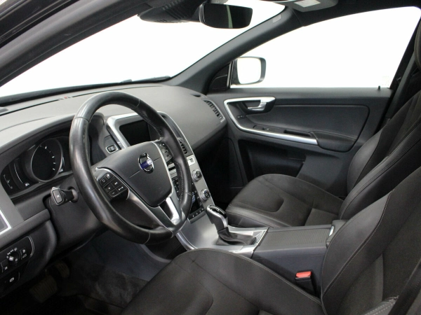 Volvo XC60, I Рестайлинг фото №13