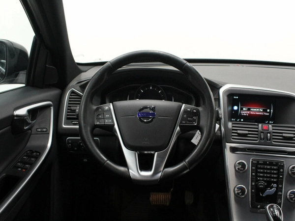 Volvo XC60, I Рестайлинг фото №17