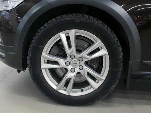 Volvo V90 Cross Country, I фото №13
