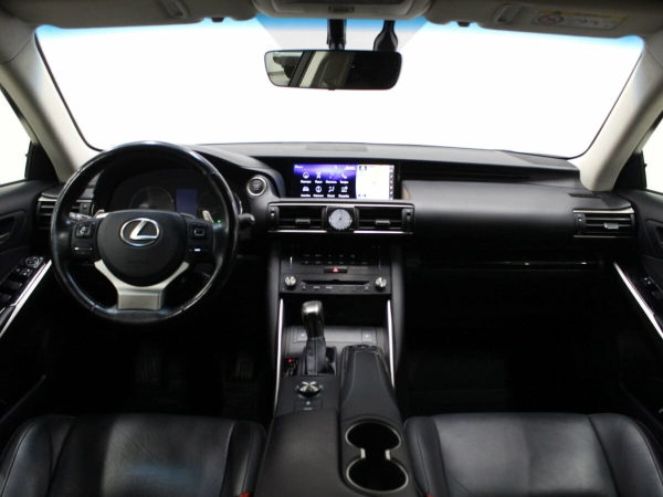 Lexus IS, III Рестайлинг фото №10