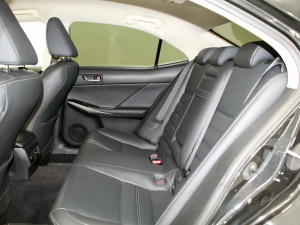 Lexus IS, III Рестайлинг фото №22