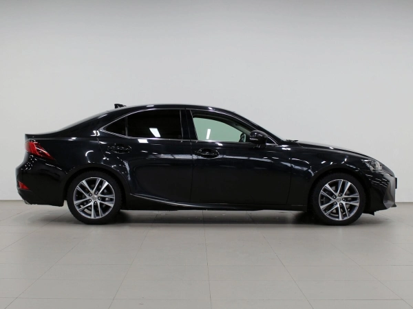 Lexus IS, III Рестайлинг фото №4