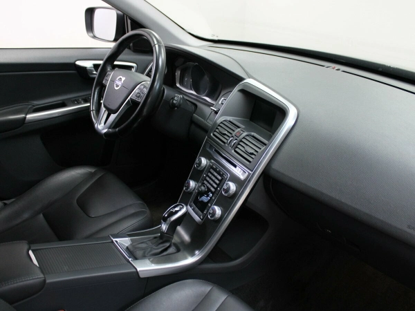 Volvo XC60, I Рестайлинг фото №10