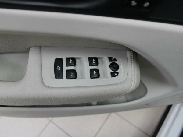 Volvo XC60, II фото №11