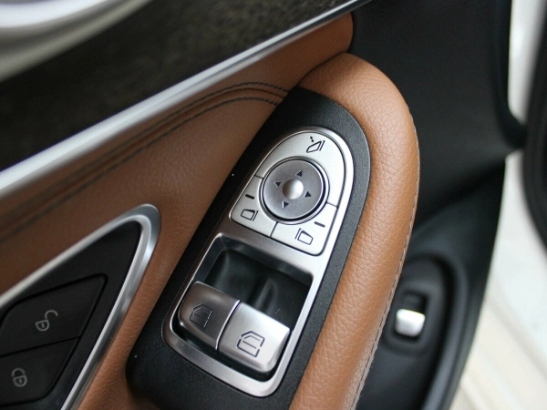 Mercedes-Benz C-Класс, IV (W205) Рестайлинг фото №12