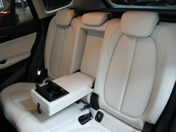 BMW X1, II (F48) Рестайлинг фото №14