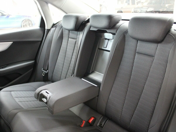 Audi A4, V (B9) фото №12