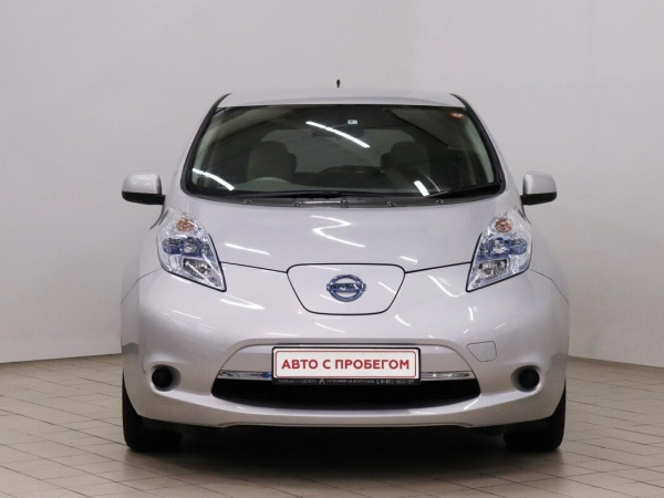 Nissan Leaf, I (ZE0/AZE0) фото №2