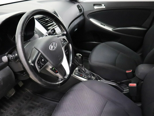 Hyundai Solaris, I Рестайлинг фото №13