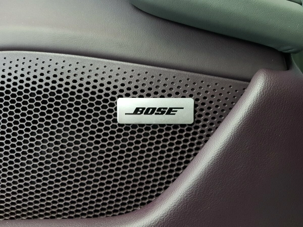 Porsche Taycan, I фото №26