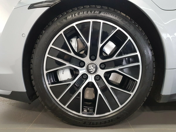 Porsche Taycan, I фото №9