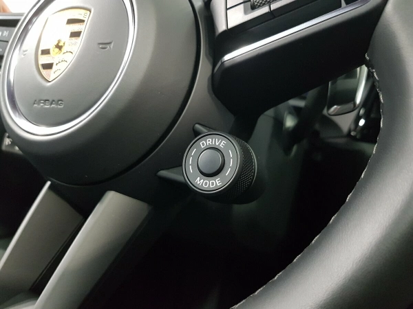 Porsche Macan, I Рестайлинг 2 фото №18