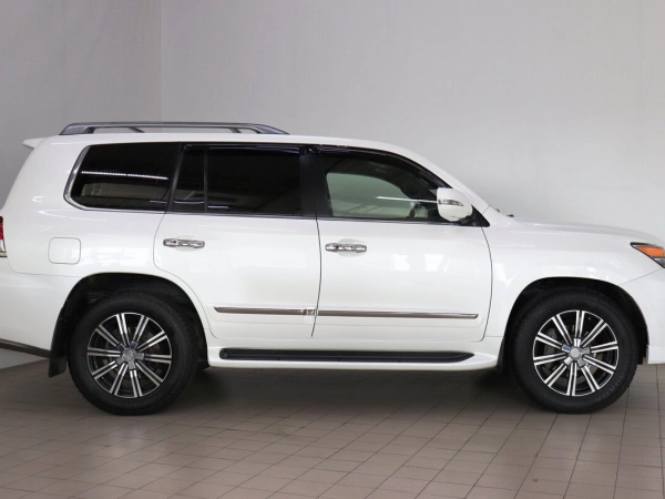 Lexus LX, III Рестайлинг 2 фото №3