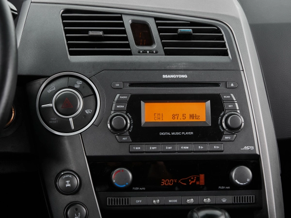 SsangYong Kyron, I Рестайлинг фото №15