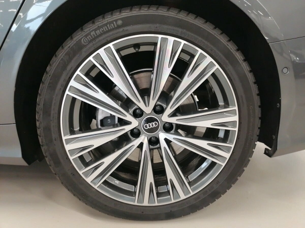 Audi A6, V (C8) фото №9