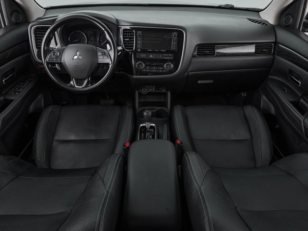 Mitsubishi Outlander, III Рестайлинг 2 фото №8