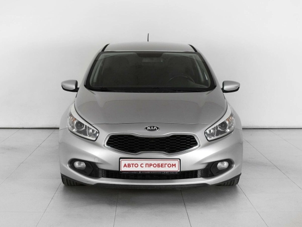 Kia Ceed, II фото №2