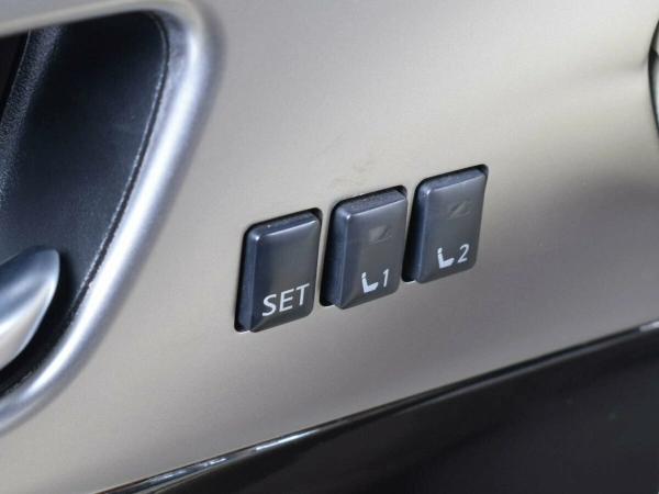 Infiniti QX70, I фото №10