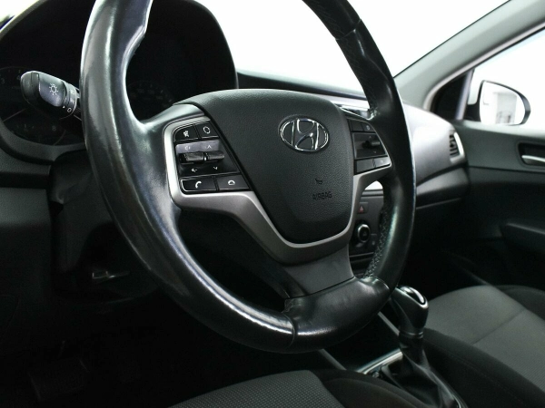 Hyundai Solaris, II фото №10