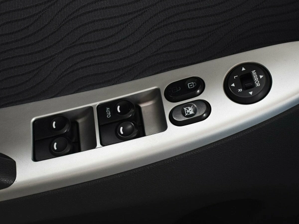 Hyundai Solaris, I фото №10