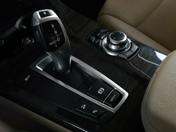 BMW X3, II (F25) фото №8