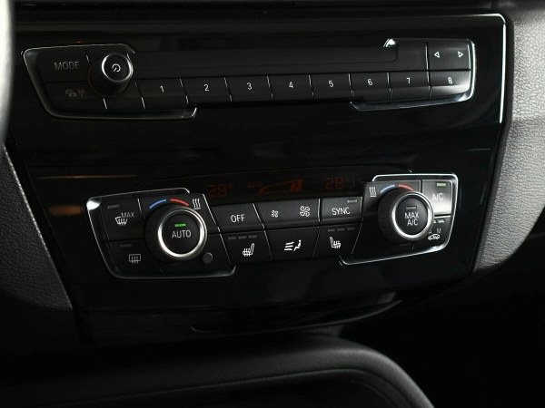 BMW X1, II (F48) фото №9