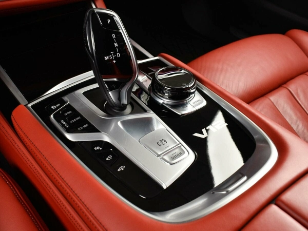 BMW 7 серии, VI (G11/G12) фото №8