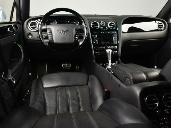 Bentley Continental Flying Spur, I фото №6